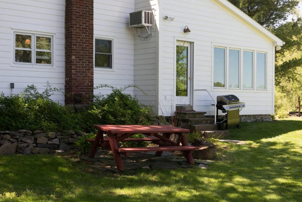 King Hill Cottage Greenville Exterior photo